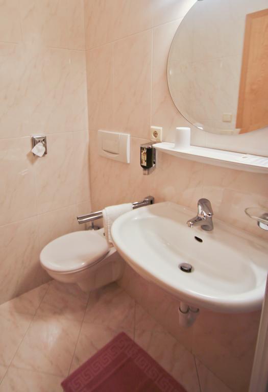 Filipinum Hotel 3*