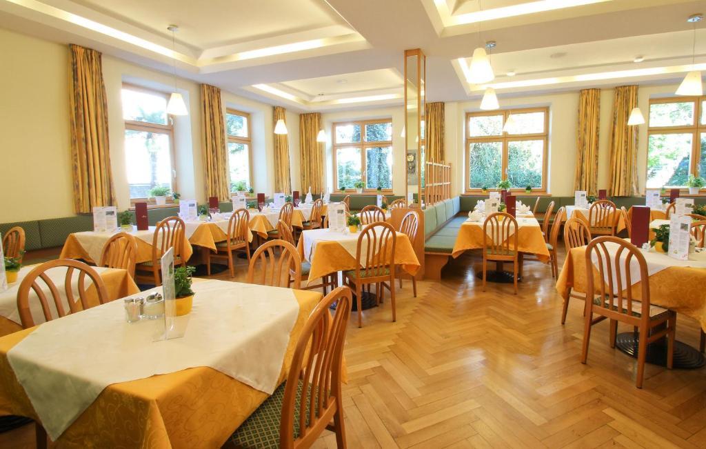 Filipinum Hotel 3*